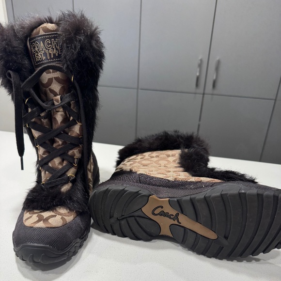 Coach boots - Picture 1 of 3